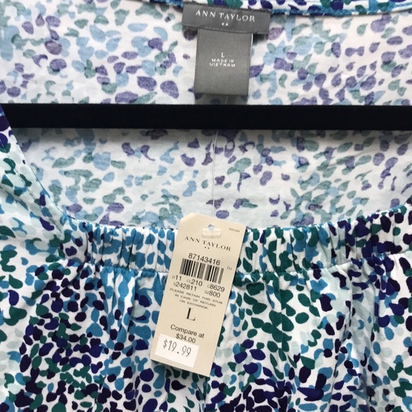 Ann Taylor Blue/Green T Shirt - size L - Picture 2 of 4